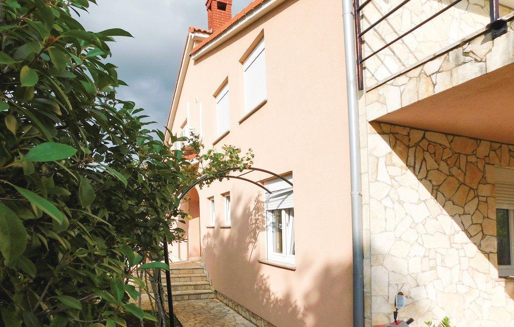 Family Friendly With A Swimming Pool - 15306 * Pula